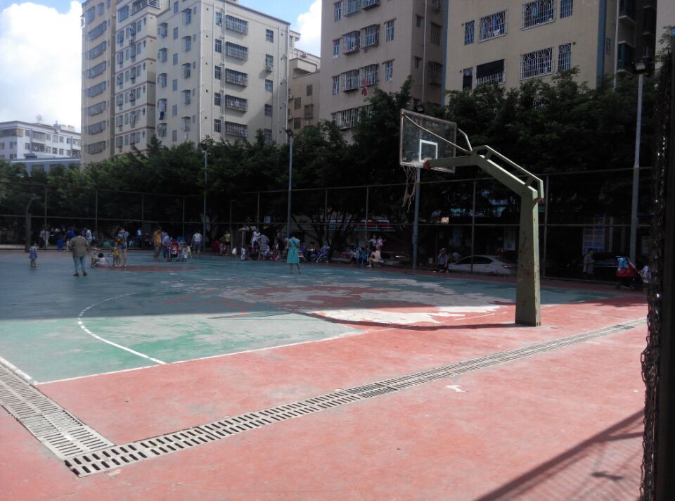 篮球场.jpg